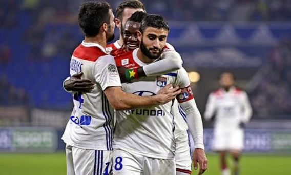 里昂队需要解决球队内部矛盾 里昂队需要解决球队内部矛盾