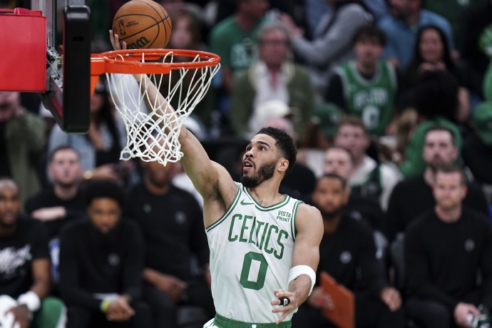 凯尔特人连胜,塔图姆定点落地砍下高效24分 凯尔特人连胜,塔图姆定点落地砍下高效24分