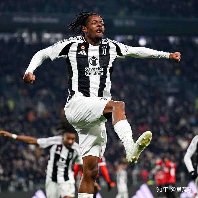 AC米兰豪取尤文图斯，再度登顶榜首