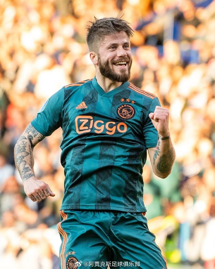 阿贾克斯成功晋级欧冠半决赛