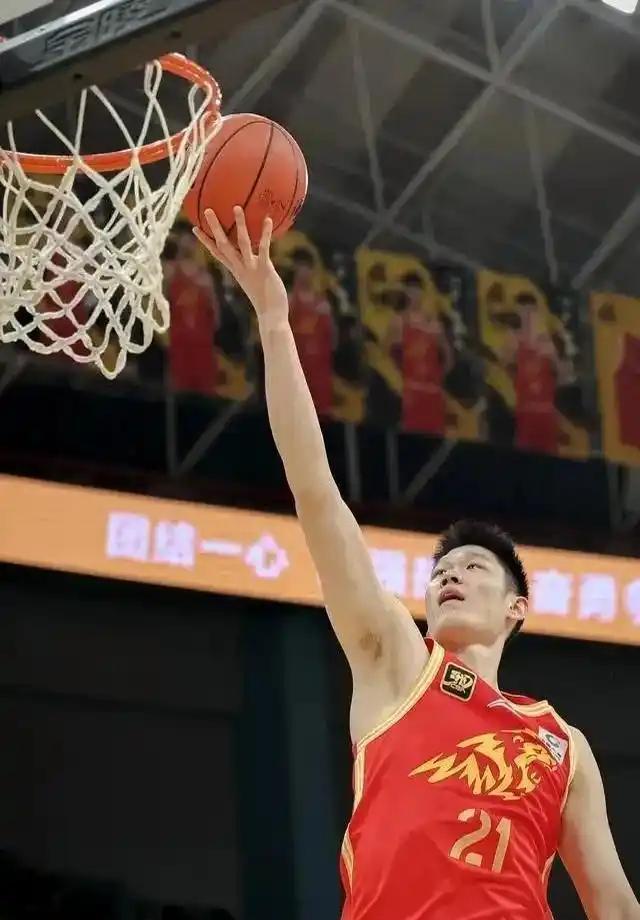 辽宁男篮最新比赛获得胜利，势不可挡