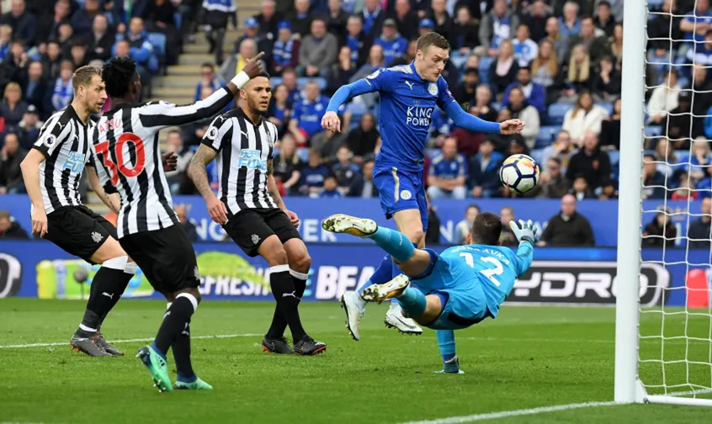 埃弗顿客场遭遇挫败,战绩陷入低谷 埃弗顿客场遭遇挫败,战绩陷入低谷