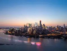 悟空体育-重庆男篮再次获胜，全队齐心协力